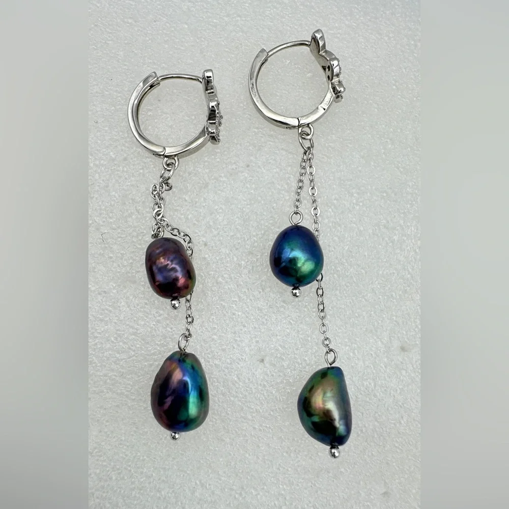Reposhing Real Authentic fresh water pearls dangle with huggie